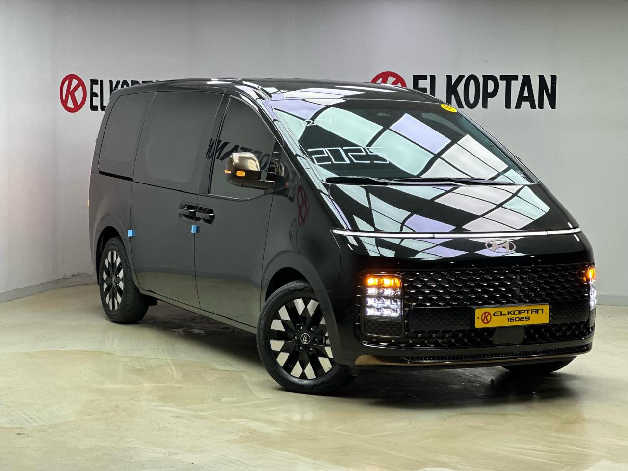 Hyundai - STARIA hybrid