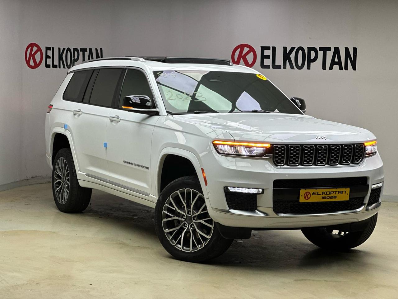 Jeep - Grand Cherokee