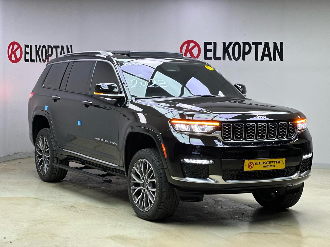 Jeep - Grand Cherokee