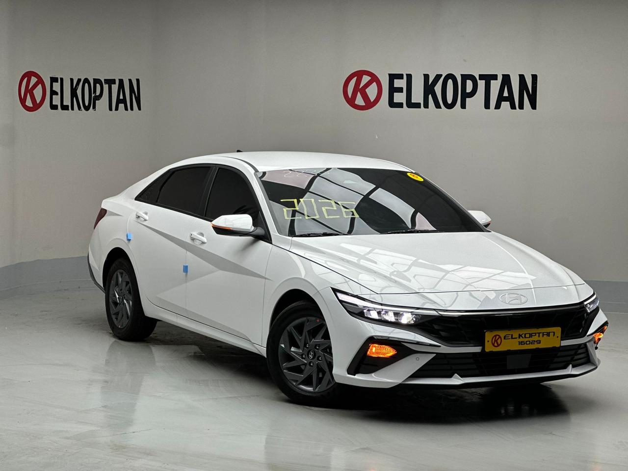 Hyundai - Avante CN7