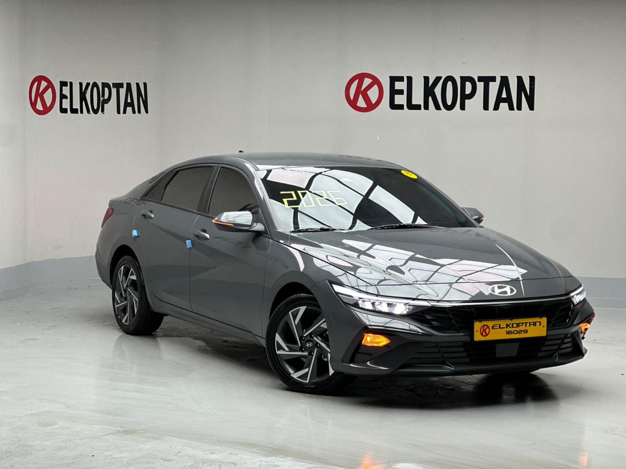 Hyundai - Avante CN7