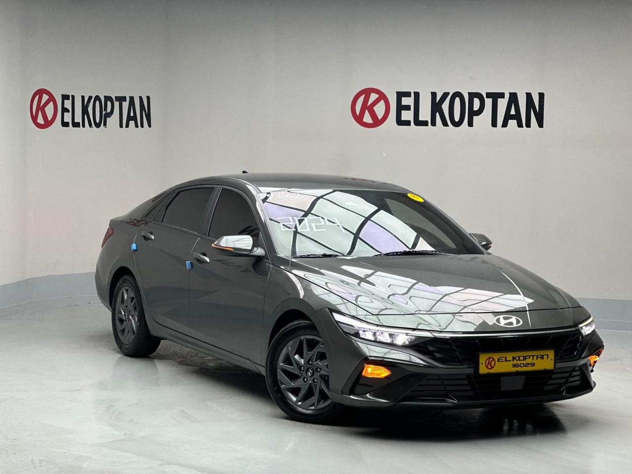 Hyundai - Avante CN7