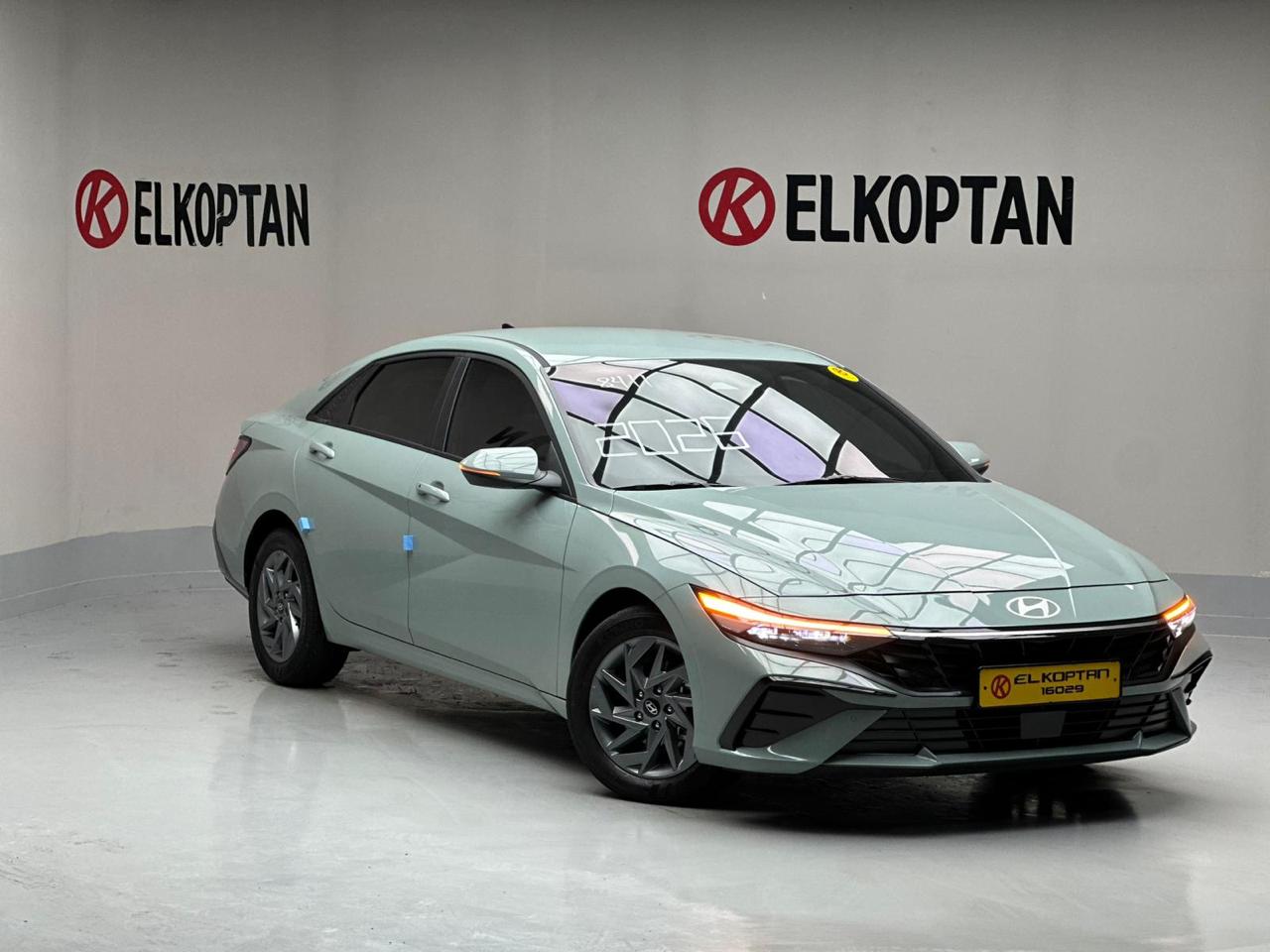 Hyundai - Avante CN7