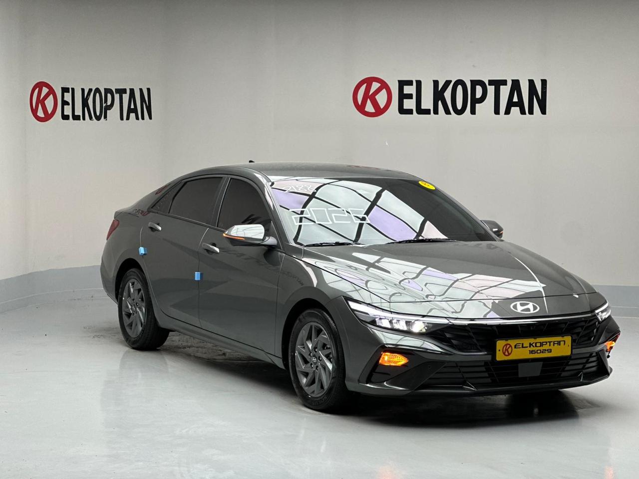 Hyundai - Avante CN7