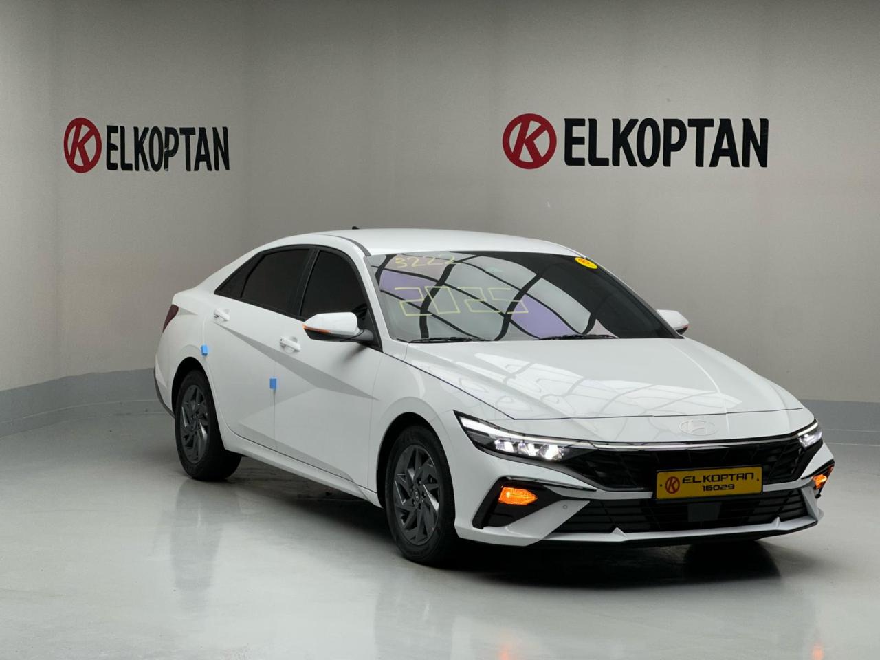 Hyundai - Avante CN7