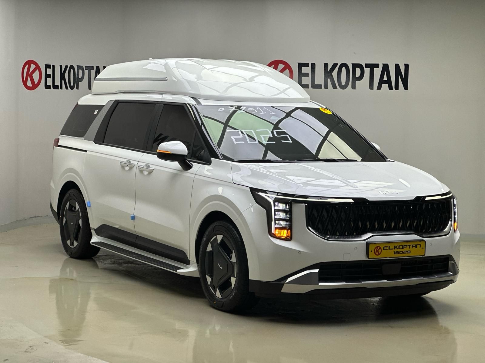 Kia - Carnival Hyp Limousine