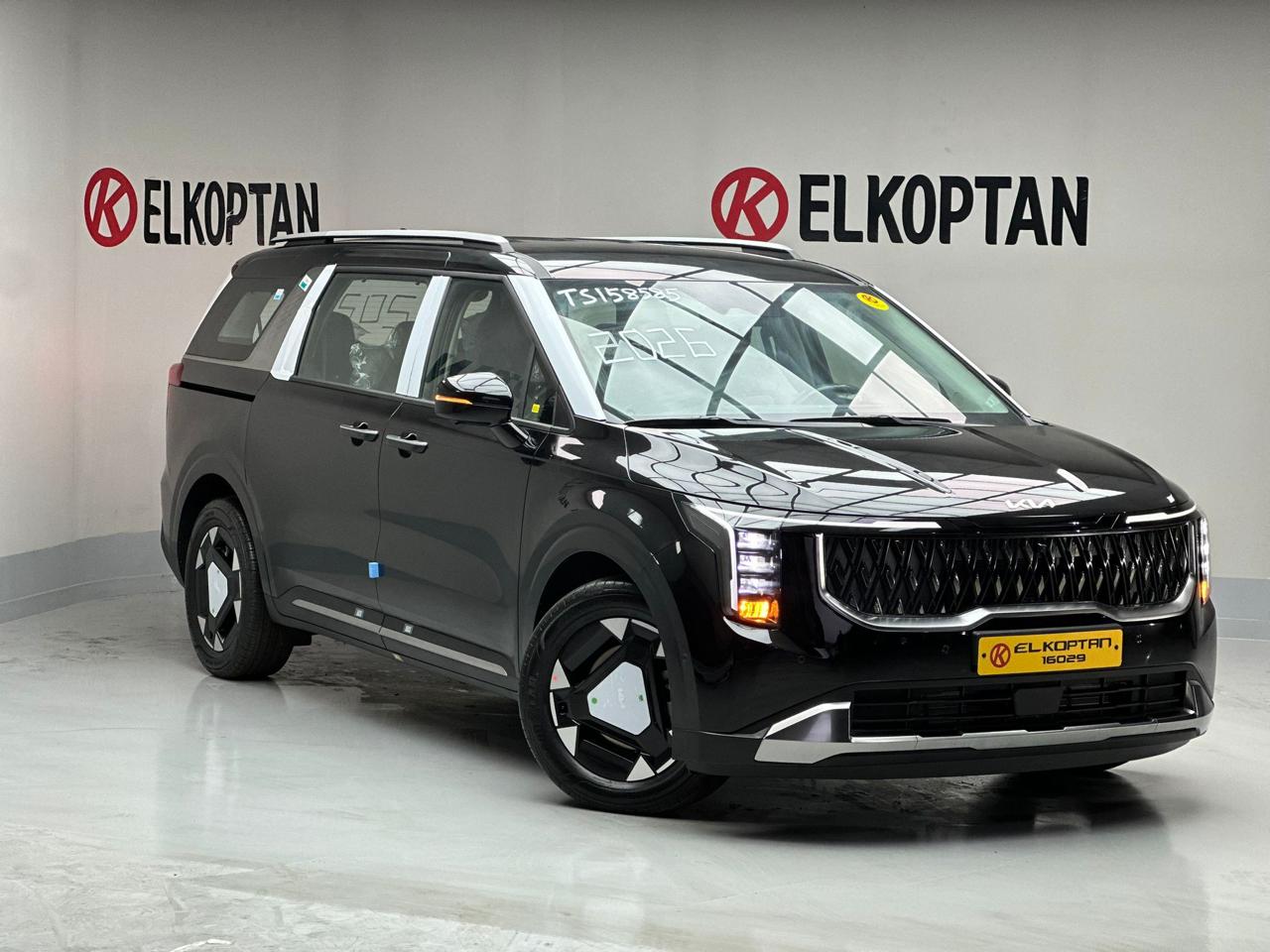 Kia - Carnival Hybrid